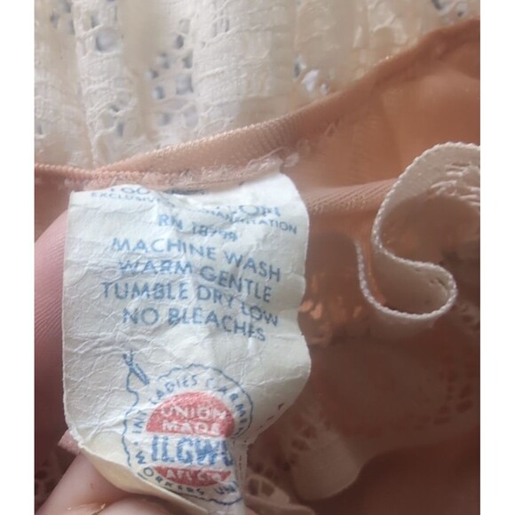 Vintage 60's 70's Nightgown & Robe Set Mid Length Silky & Feminine Small Peach - Picture 10 of 13